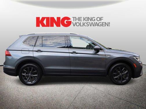 Platinum Gray Metallic 2022 Volkswagen Tiguan 2.0T SE 4MOTION