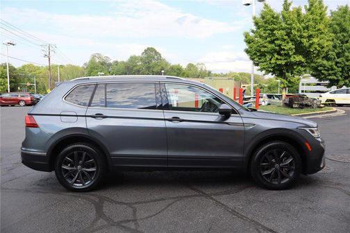 Platinum Gray Metallic 2022 Volkswagen Tiguan 2.0T SE 4MOTION