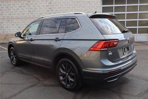 Platinum Gray Metallic 2022 Volkswagen Tiguan 2.0T SE 4MOTION