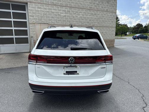 2025 Volkswagen Atlas 2.0T SE