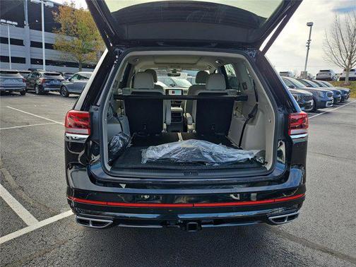 2026 Volkswagen Atlas 2.0T SEL Premium R-Line 4MOTION