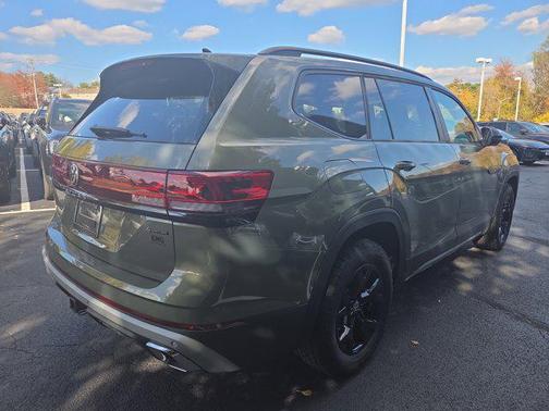 2025 Volkswagen Atlas 2.0T Peak Edition