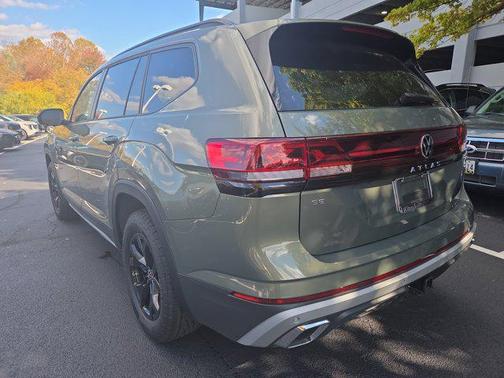 2025 Volkswagen Atlas 2.0T Peak Edition