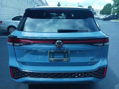 2025 Volkswagen Tiguan 2.0T SE R-Line Black 4MOTION