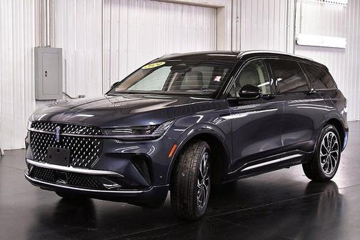 2024 Lincoln Nautilus Reserve