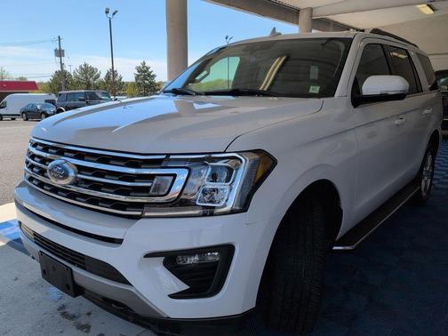 Oxford White 2019 Ford Expedition XLT