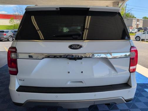 Oxford White 2019 Ford Expedition XLT