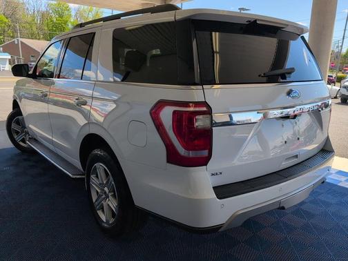 Oxford White 2019 Ford Expedition XLT