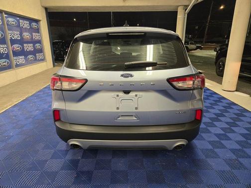 2022 Ford Escape S