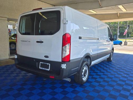 Oxford White 2025 Ford Transit-150 BASE