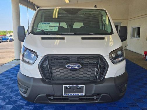 Oxford White 2025 Ford Transit-150 BASE