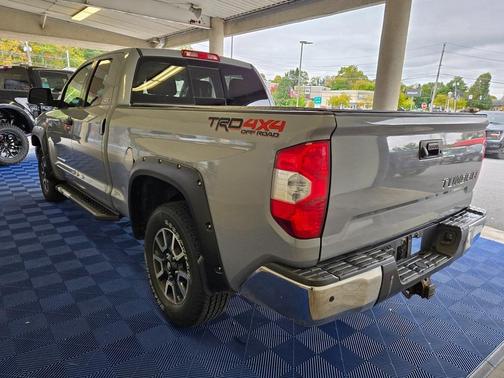 2018 Toyota Tundra SR5