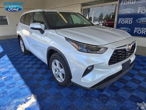 2023 Toyota Highlander LE