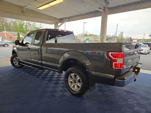 Magnetic Metallic 2018 Ford F-150 XL