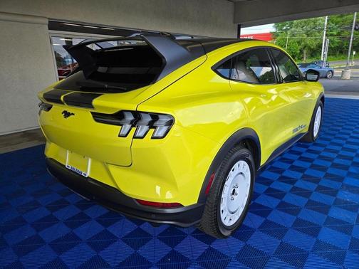 2025 Ford Mustang Mach-E GT