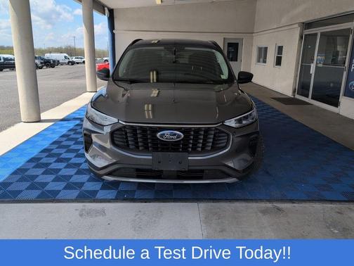 Carbonized Gray Metallic 2023 Ford Escape Active