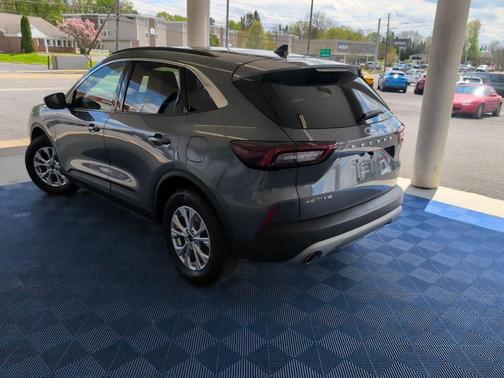 Carbonized Gray Metallic 2023 Ford Escape Active