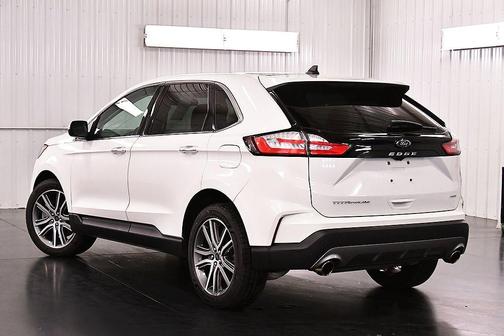 Star White 2022 Ford Edge Titanium