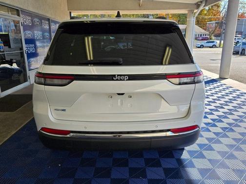 2024 Jeep Grand Cherokee 4xe Base