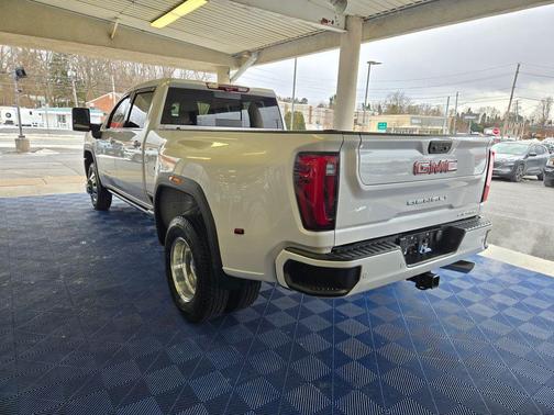 2024 GMC Sierra 3500 Denali