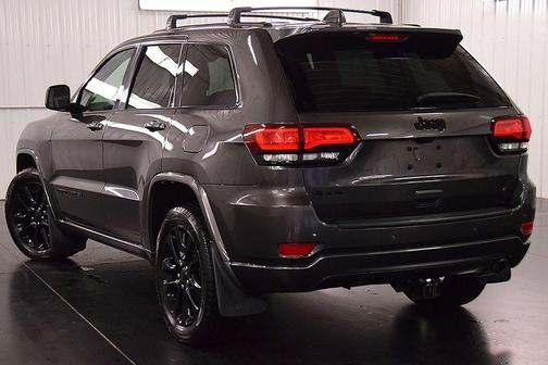 Granite Crystal Clearcoat Metallic 2020 Jeep Grand Cherokee Altitude