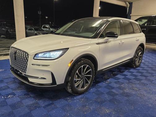 2023 Lincoln Corsair Standard
