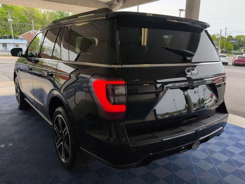 Agate Black Metallic 2021 Ford Expedition Limited