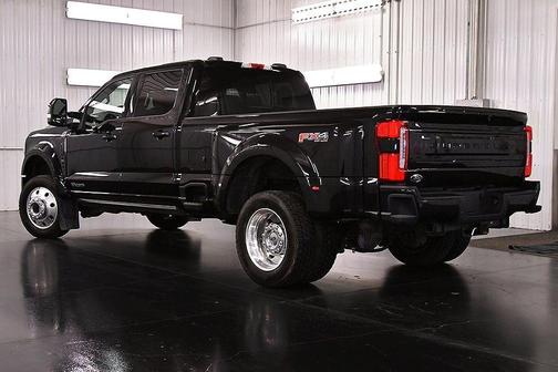 Agate Black Metallic 2025 Ford F-450