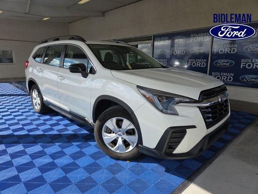 Crystal White Pearl 2023 Subaru Ascent Base 8-Passenger