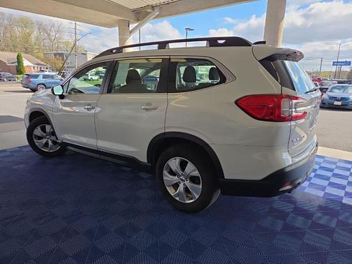 Crystal White Pearl 2023 Subaru Ascent Base 8-Passenger