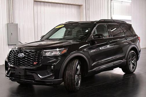 Agate Black Metallic 2025 Ford Explorer ST