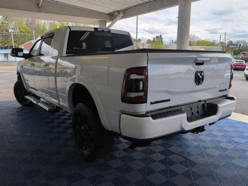 Bright White Clearcoat 2020 RAM 2500 Laramie