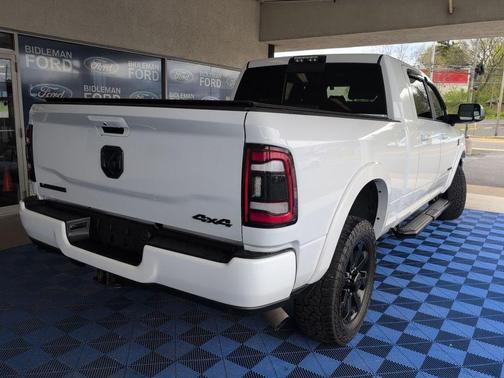 Bright White Clearcoat 2020 RAM 2500 Laramie