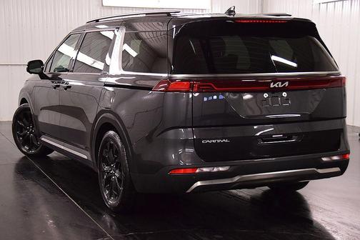 Metal 2024 Kia Carnival SX Prestige