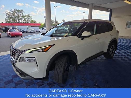 White 2021 Nissan Rogue SV