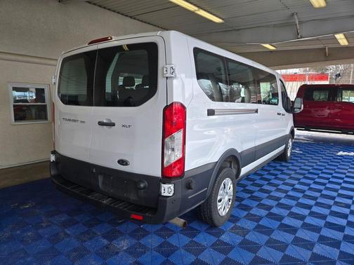 2024 Ford Transit-350 XLT