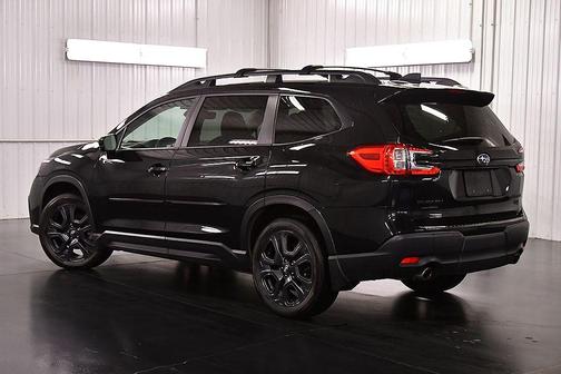 Crystal Black Silica 2024 Subaru Ascent Onyx Edition Limited