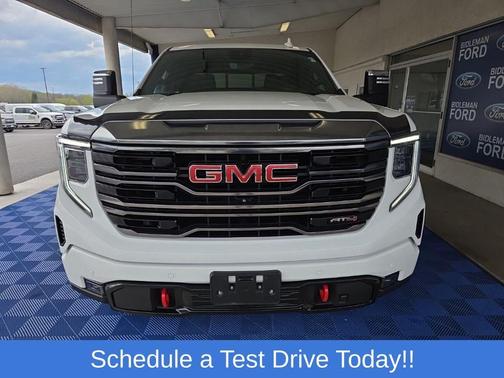 Summit White 2023 GMC Sierra 1500 AT4