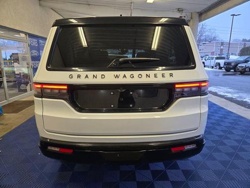 2024 Jeep Grand Wagoneer L Series II