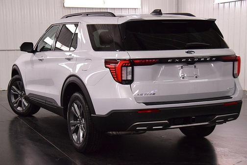 Space White Metallic 2026 Ford Explorer Active