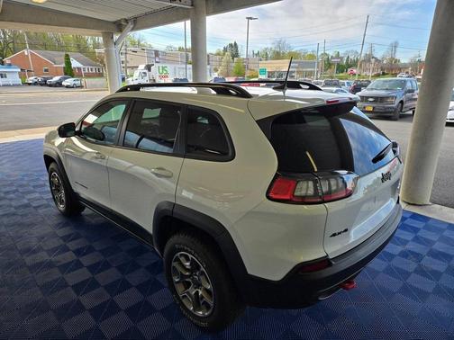 2022 Jeep Cherokee Trailhawk