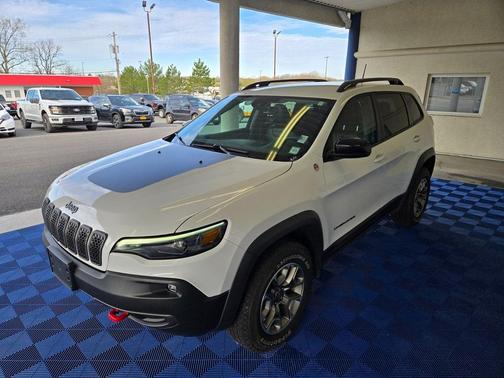 2022 Jeep Cherokee Trailhawk