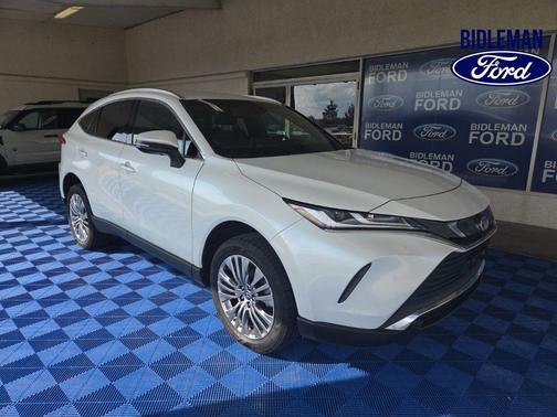 Wind Chill Pearl 2023 Toyota Venza XLE