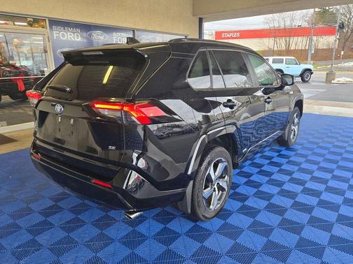 2024 Toyota RAV4 Prime SE