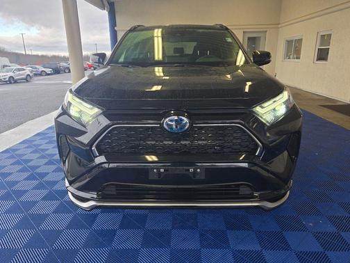 2024 Toyota RAV4 Prime SE