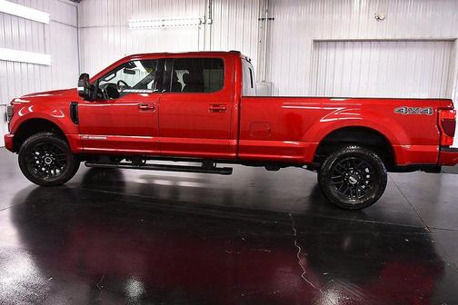 Rapid Red Metallic Tinted Clearcoat 2022 Ford F-250 Lariat
