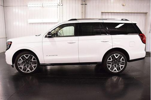 Oxford White 2025 Ford Expedition Platinum