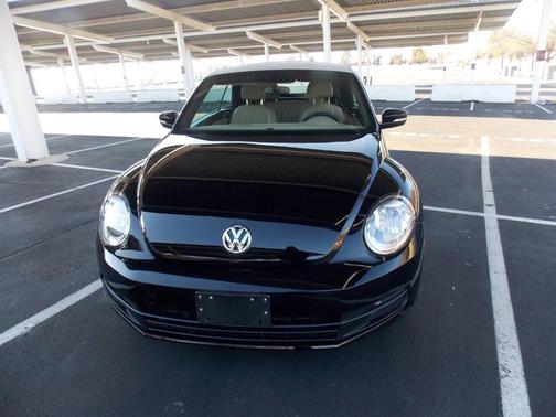 2014 Volkswagen Beetle Auto 1.8T w/Tech