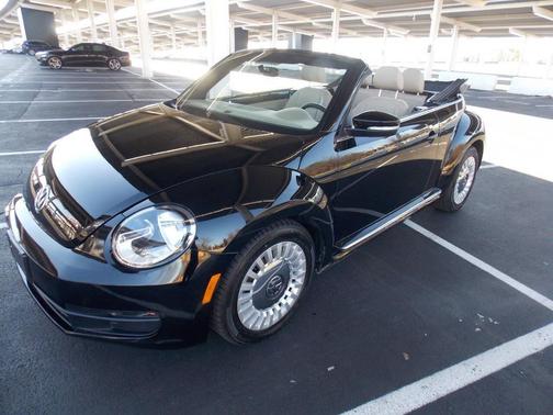 2014 Volkswagen Beetle Auto 1.8T w/Tech