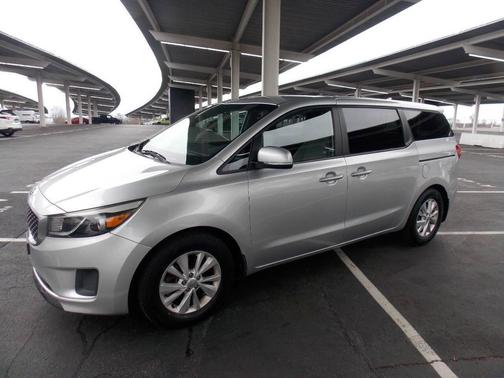 2015 Kia Sedona L